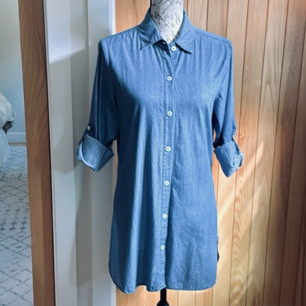 Tommy Bahama Lightweight Chambray Button Up, Beach Cover Up Boyfriend Shirt. S
